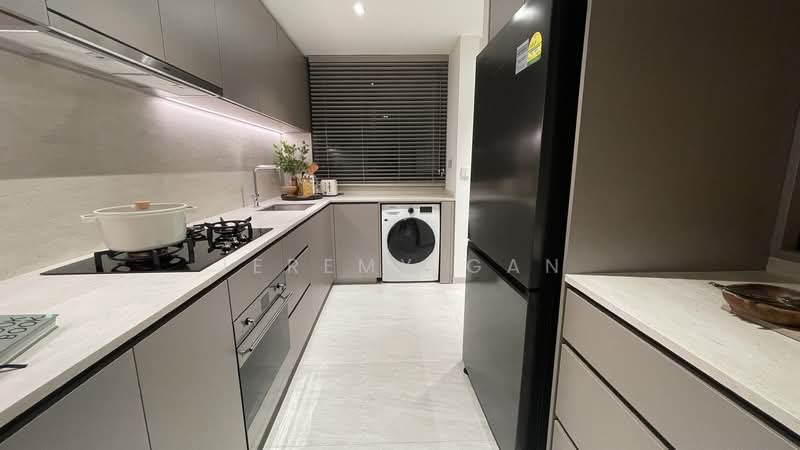 Pinery Residences Condominium For Sale at S$ 1,930,000 | PropertyGuru Singapore - Kitchen