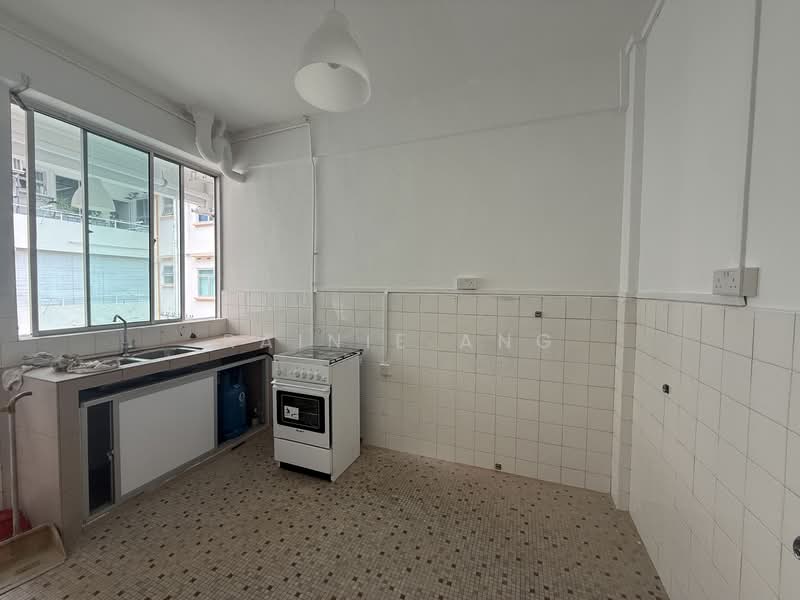 Rainbow Mansions, 122 - 128B, Grange Road, 3 Bedrooms, 1,400 sqft, Condominium For Rent, by Rainie Ang, 500083559 - Kitchen - PropertyGuru.com.sg