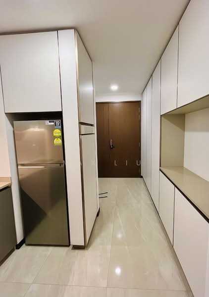 Normanton Park, 47 Normanton Park, 2 Bedrooms, 667 sqft, Condominium For Rent, by Max Liu, 500083568 - Entrance with cabinets  - PropertyGuru.com.sg
