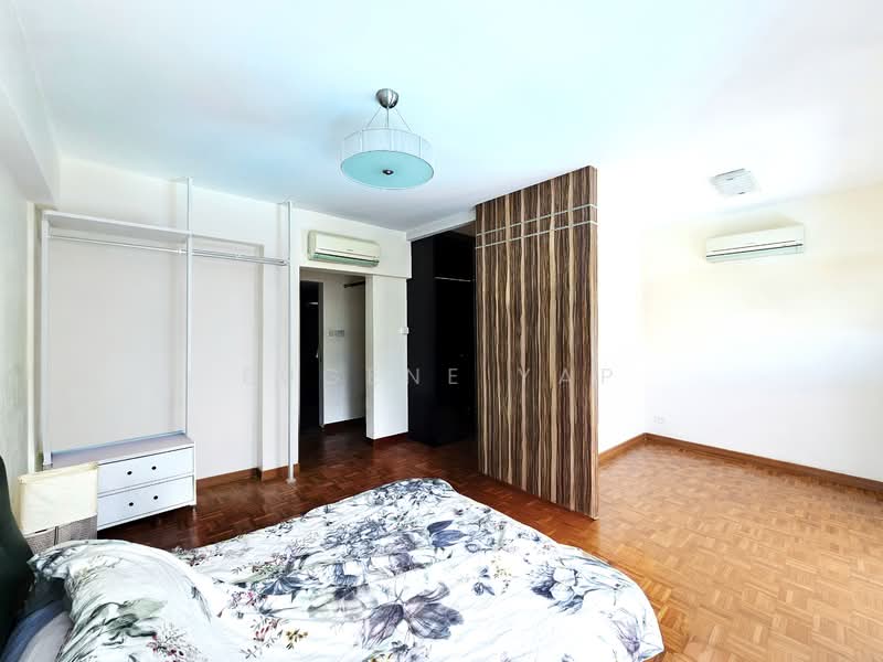 Emerald Park Condominium For Sale at S$ 1,600,000 | PropertyGuru Singapore - Bedroom