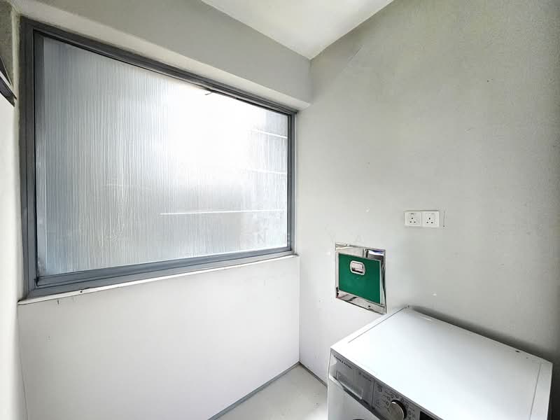 Emerald Park Condominium For Sale at S$ 1,600,000 | PropertyGuru Singapore - Interior