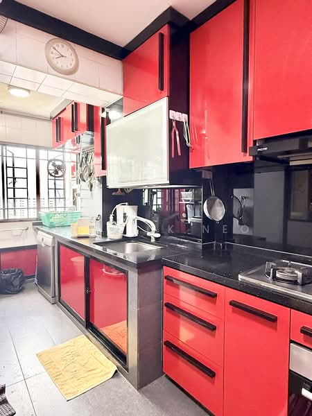 533 Bukit Panjang Ring Road HDB Flat For Sale at S$ 850,000 | PropertyGuru Singapore - Kitchen