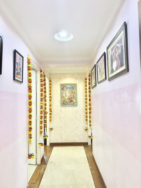 533 Bukit Panjang Ring Road HDB Flat For Sale at S$ 850,000 | PropertyGuru Singapore - Corridor