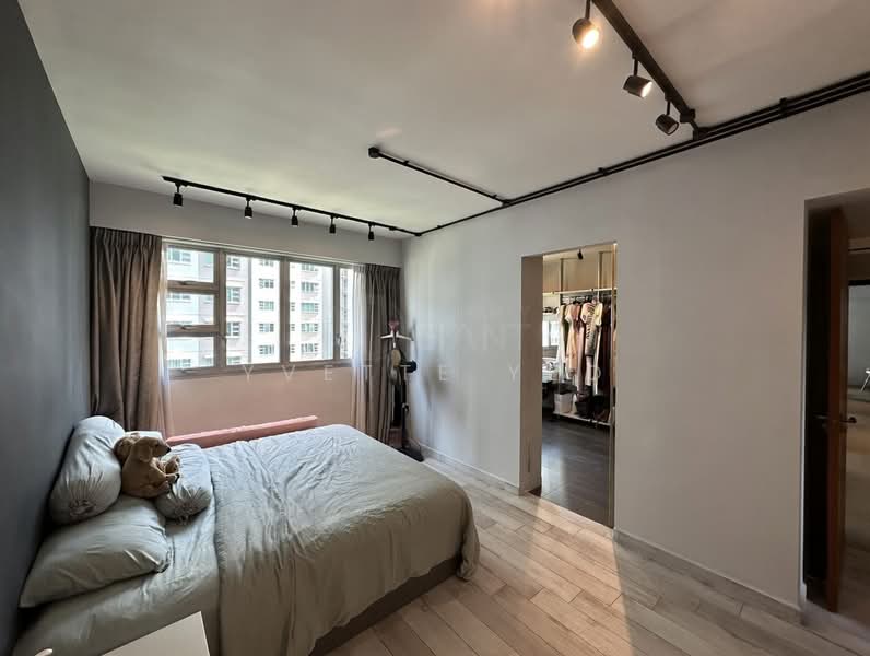 233C Sumang Lane, 233C Sumang Lane, 4 Bedrooms, 1,216 sqft, HDB Flat For Sale, by Yvette Yeo 杨丽颖, 500083578 - Master Bedroom - PropertyGuru.com.sg