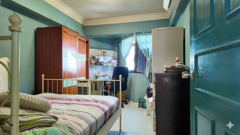 681B Woodlands Drive 62 HDB Flat For Sale at S$ 680,000 | PropertyGuru Singapore - Bedroom 2