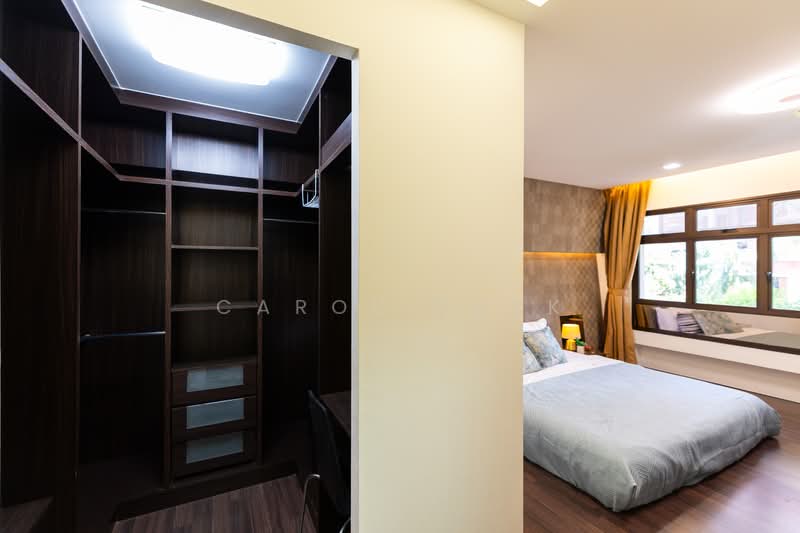 77A Redhill Road HDB Flat For Sale at S$ 1,190,000 | PropertyGuru Singapore - Master Bedroom with Walk-in Wardrobe