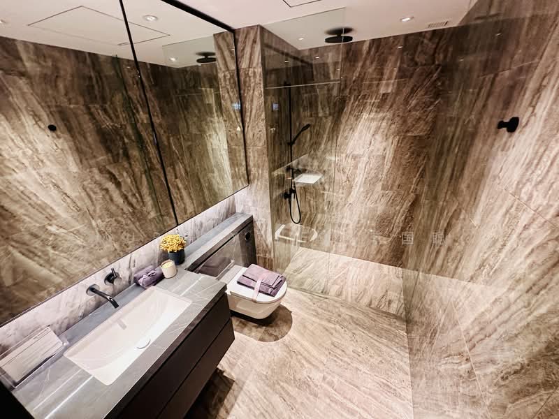 Newport Residences Apartment For Sale at S$ 2,172,000 | PropertyGuru Singapore - Bathroom