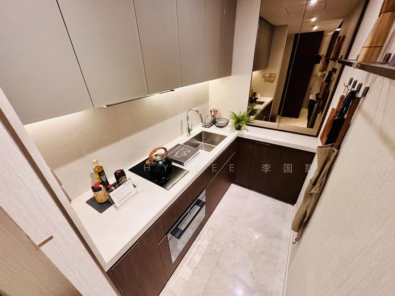 Newport Residences Apartment For Sale at S$ 2,172,000 | PropertyGuru Singapore - Kitchen