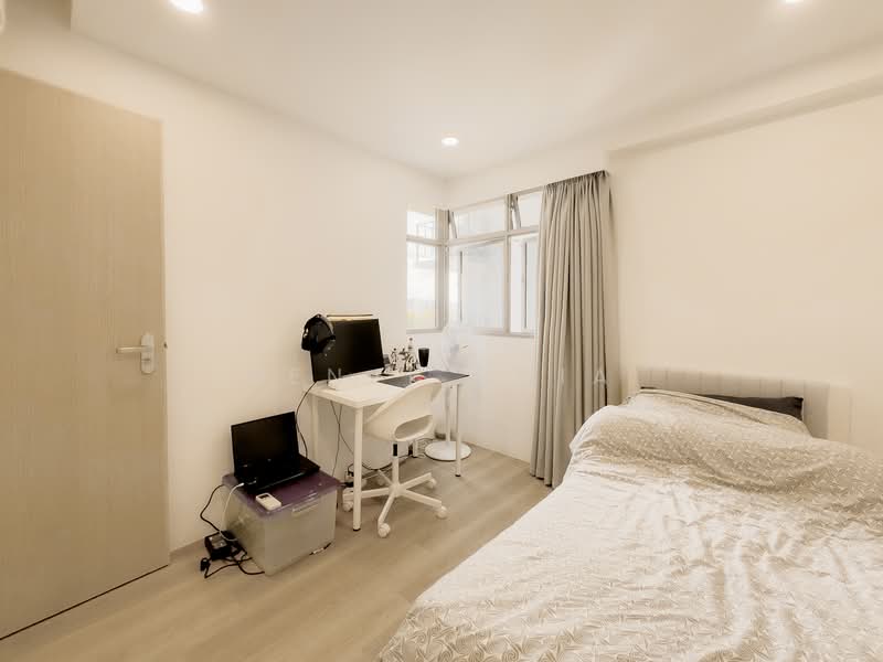 475A Upper Serangoon Crescent HDB Flat For Sale at S$ 780,000 | PropertyGuru Singapore - Bedroom