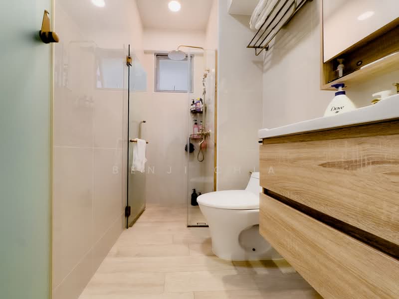 475A Upper Serangoon Crescent HDB Flat For Sale at S$ 780,000 | PropertyGuru Singapore - Bathroom