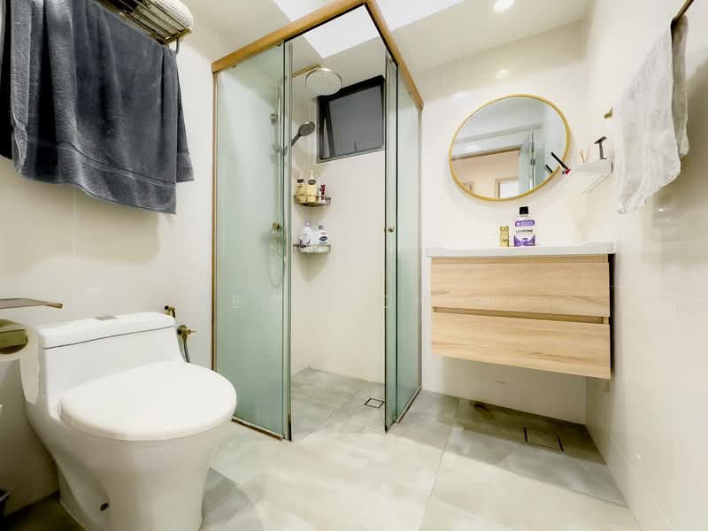 475A Upper Serangoon Crescent HDB Flat For Sale at S$ 780,000 | PropertyGuru Singapore - Bathroom