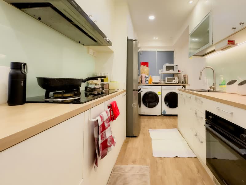 475A Upper Serangoon Crescent HDB Flat For Sale at S$ 780,000 | PropertyGuru Singapore - Kitchen