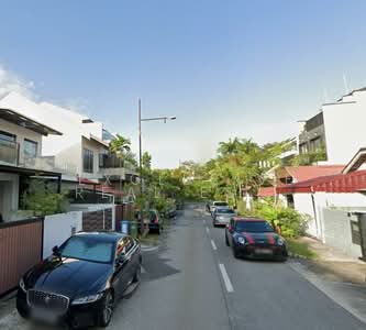 For Sale - D15 Opera Estate Modern Style Good as New Corner Terrace