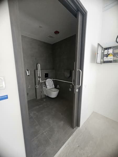 Sky Eden @ Bedok, 1 Bedok Central, 398 sqft, Food & Beverage For Sale, by Jodia Tay, 500083662 - CommercialGuru.com.sg