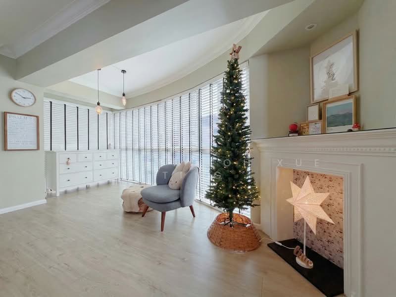 288B Bukit Batok Street 25 HDB Flat For Sale at S$ 868,000 | PropertyGuru Singapore - Living Room