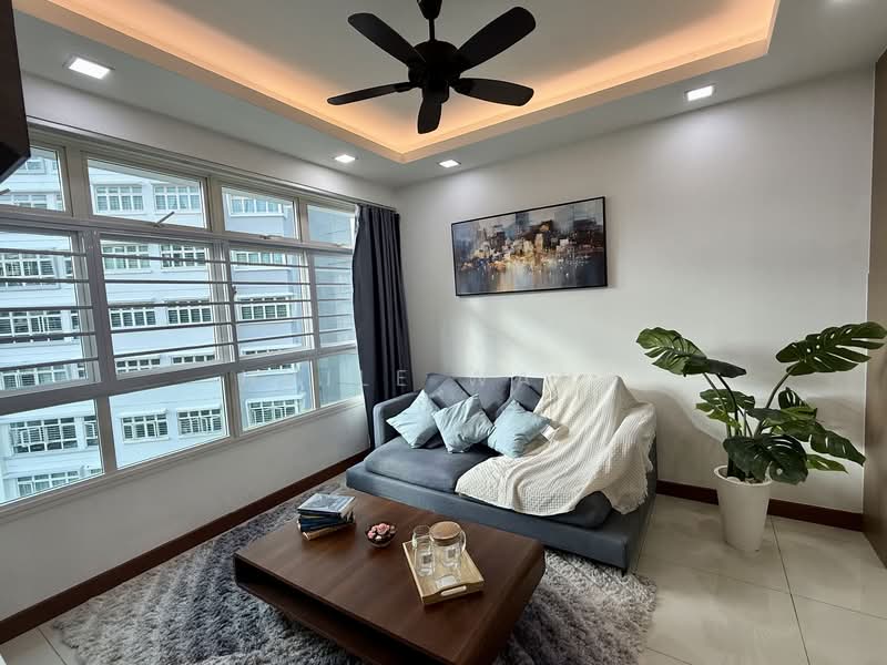 663C Punggol Drive HDB Flat For Sale at S$ 728,888 | PropertyGuru Singapore - Living Room