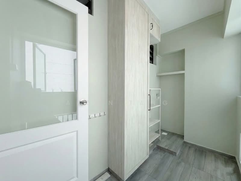 288B Bukit Batok Street 25 HDB Flat For Sale at S$ 868,000 | PropertyGuru Singapore - Interior