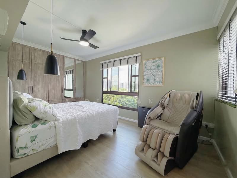 288B Bukit Batok Street 25 HDB Flat For Sale at S$ 868,000 | PropertyGuru Singapore - Bedroom