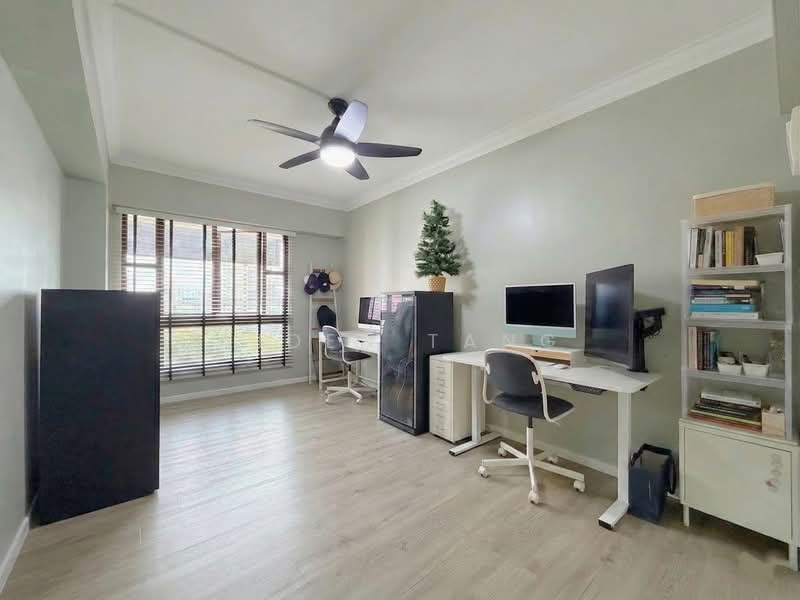 288B Bukit Batok Street 25 HDB Flat For Sale at S$ 868,000 | PropertyGuru Singapore - Study