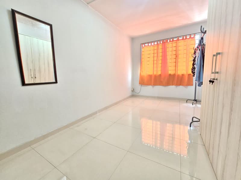213 Choa Chu Kang Central HDB Flat For Sale at S$ 680,000 | PropertyGuru Singapore - Interior