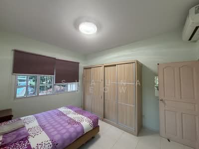 For Rent - Park-Facing Common Bedroom on Thrift Drive