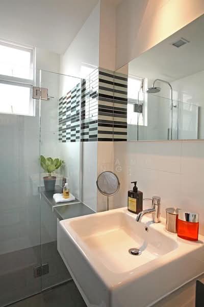 Kasturina Lodge, 20 Kay Poh Road, 2 Bedrooms, 753 sqft, Apartment For Rent, by Ng Siang Ling, 500083695 - Bathroom - PropertyGuru.com.sg