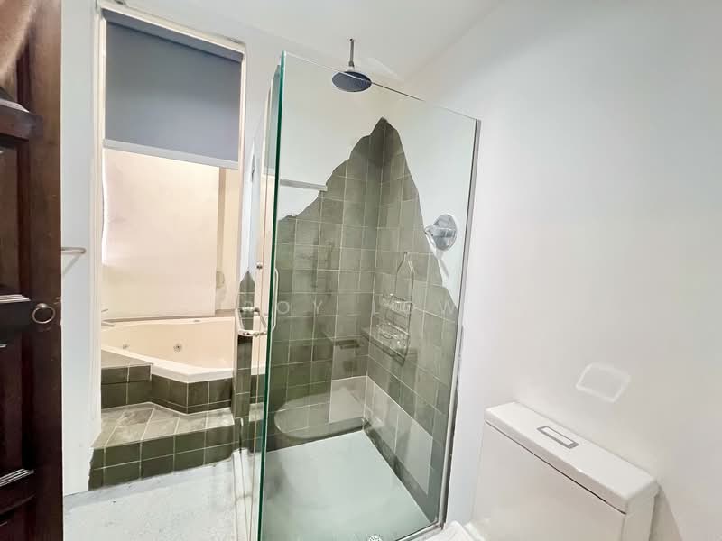 Santa Fe Mansions, 2A Margate Road, 3 Bedrooms, 1,076 sqft, Apartment For Rent, by Roy Low, 500083706 - Bathroom - PropertyGuru.com.sg