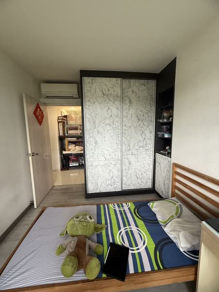 325A Sumang Walk HDB Flat For Sale at S$ 848,000 | PropertyGuru Singapore - Bedroom