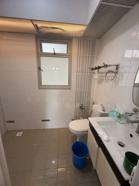 325A Sumang Walk HDB Flat For Sale at S$ 848,000 | PropertyGuru Singapore - Bathroom