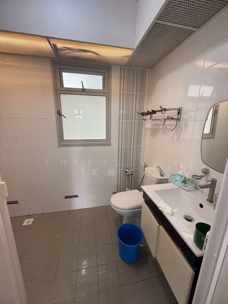 325A Sumang Walk HDB Flat For Sale at S$ 848,000 | PropertyGuru Singapore - Bathroom