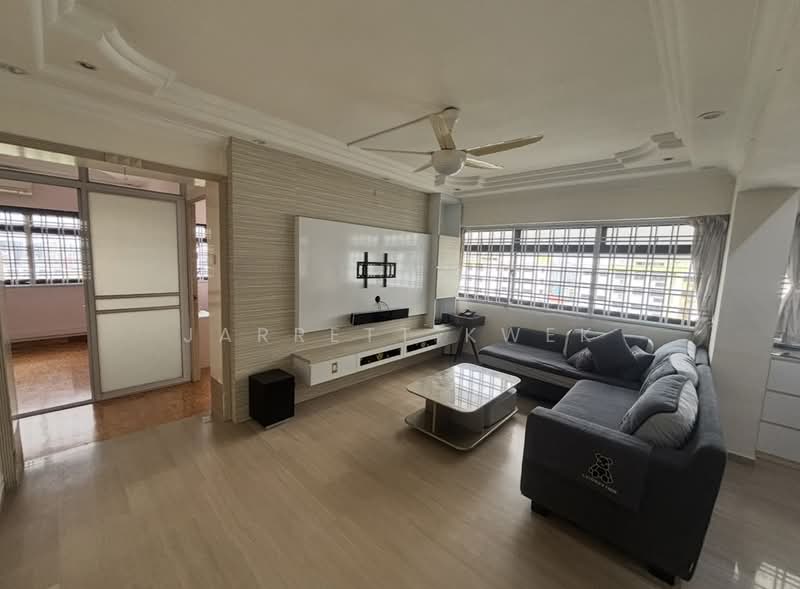 577 Hougang Avenue 4, 577 Hougang Avenue 4, 3 Bedrooms, 1,496 sqft, HDB Flat For Rent, by Jarrett Kwek, 500083720 - Living Room - PropertyGuru.com.sg