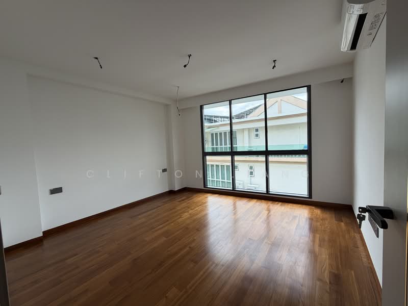 ✨ Kovan New 3.5 Storey Terrace Terraced House For Sale at S$ 6,499,998 | PropertyGuru Singapore - Ensuite 2