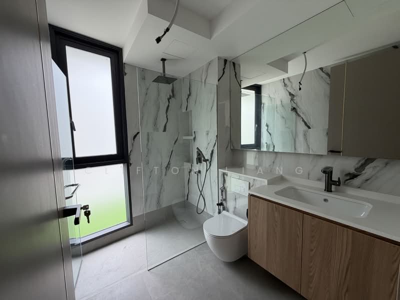 ✨ Kovan New 3.5 Storey Terrace Terraced House For Sale at S$ 6,499,998 | PropertyGuru Singapore - Bathroom 1