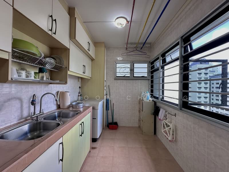 470 Sembawang Drive HDB Flat For Sale at S$ 590,000 | PropertyGuru Singapore - Kitchen