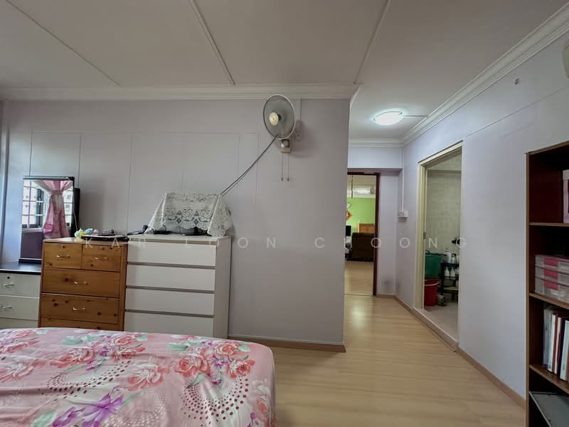 470 Sembawang Drive HDB Flat For Sale at S$ 590,000 | PropertyGuru Singapore - Master Bedroom