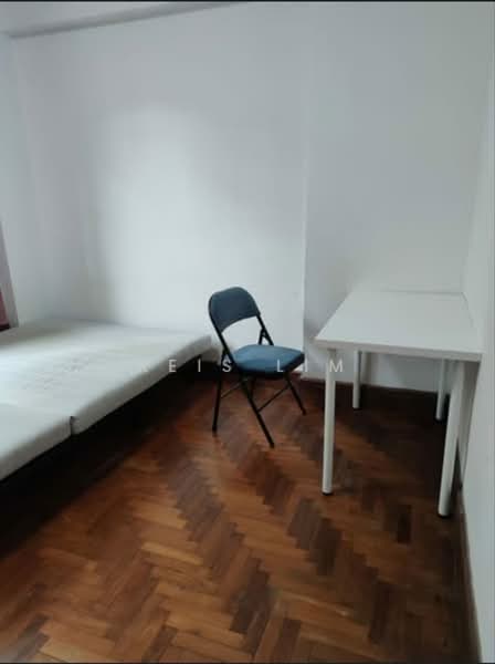 Aston Mansions, 3 Lorong 42 Geylang, Room Rental, 100 sqft, Apartment For Rent, by Reis Lim, 500083740 - Bedroom - PropertyGuru.com.sg