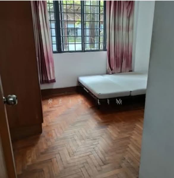 Aston Mansions, 3 Lorong 42 Geylang, Room Rental, 100 sqft, Apartment For Rent, by Reis Lim, 500083740 - Bedroom - PropertyGuru.com.sg