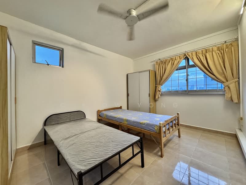 403 Woodlands Street 41, 403 Woodlands Street 41, 2 Bedrooms, 1,001 sqft, HDB Flat For Rent, by C K Ow Yong, 500083741 - Bedroom - PropertyGuru.com.sg