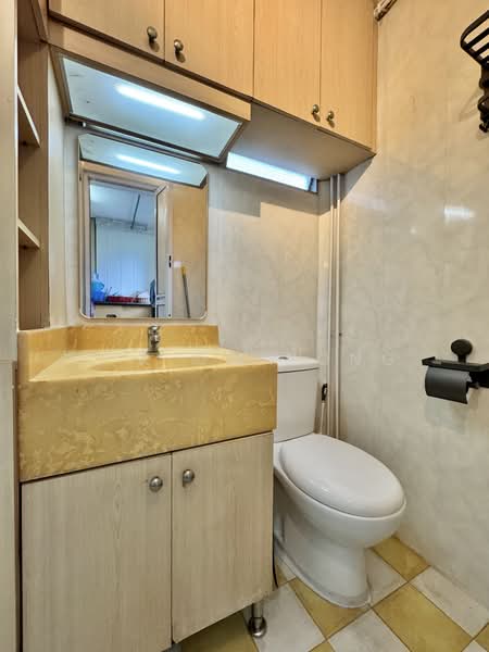 403 Woodlands Street 41, 403 Woodlands Street 41, 2 Bedrooms, 1,001 sqft, HDB Flat For Rent, by C K Ow Yong, 500083741 - PropertyGuru.com.sg