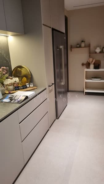 Amber House Apartment For Sale at S$ 2,024,807 | PropertyGuru Singapore - Kitchen