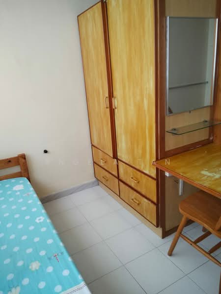 859 Yishun Avenue 4, 859 Yishun Avenue 4, Room Rental, 300 sqft, HDB Flat For Rent, by Angela Tan, 500083751 - Bedroom - PropertyGuru.com.sg
