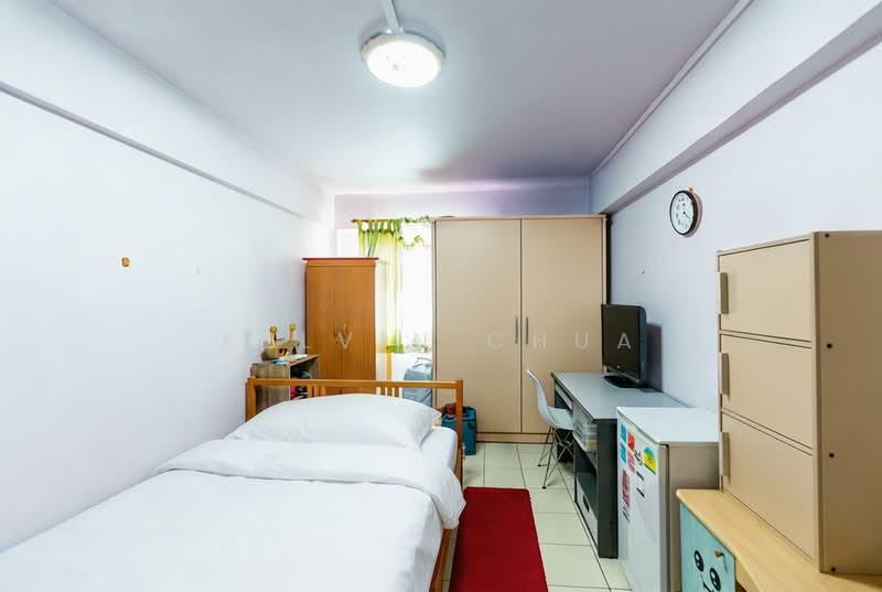 426 Pasir Ris Drive 6 HDB Flat For Sale at S$ 680,000 | PropertyGuru Singapore - Bedroom