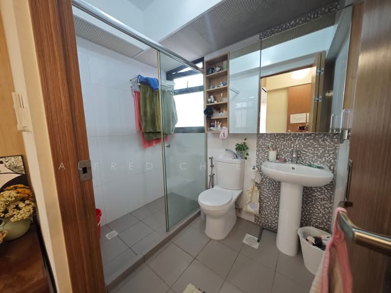 118A Alkaff Crescent HDB Flat For Sale at S$ 1,059,000 | PropertyGuru Singapore - Bathroom