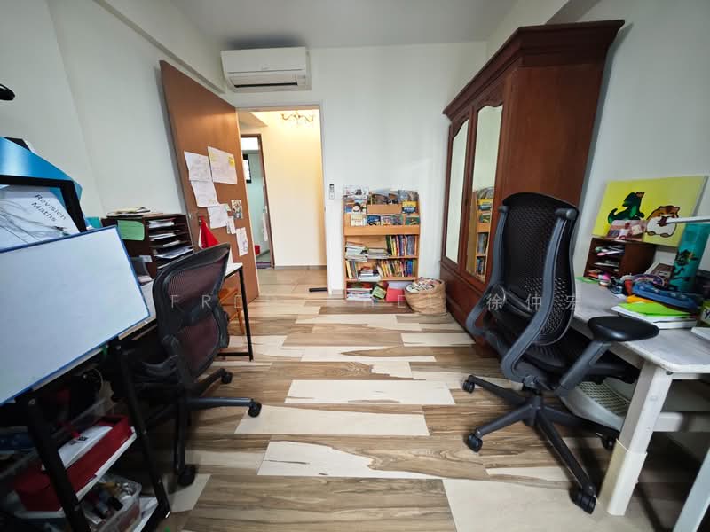 118A Alkaff Crescent HDB Flat For Sale at S$ 1,059,000 | PropertyGuru Singapore - Bedroom 1