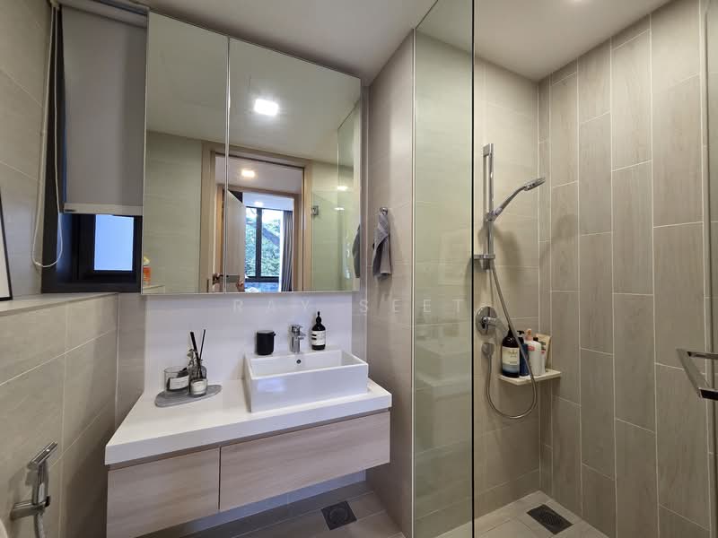 The Panorama Condominium For Sale at S$ 2,250,000 | PropertyGuru Singapore - Bathroom