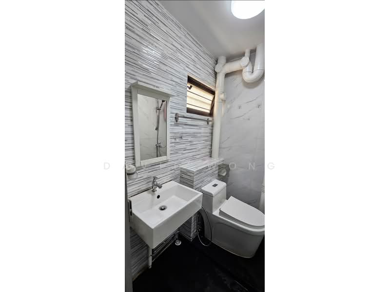 33 Telok Blangah Way, 33 Telok Blangah Way, 2 Bedrooms, 635 sqft, HDB Flat For Sale, by David Wong, 500083776 - Bathroom - PropertyGuru.com.sg