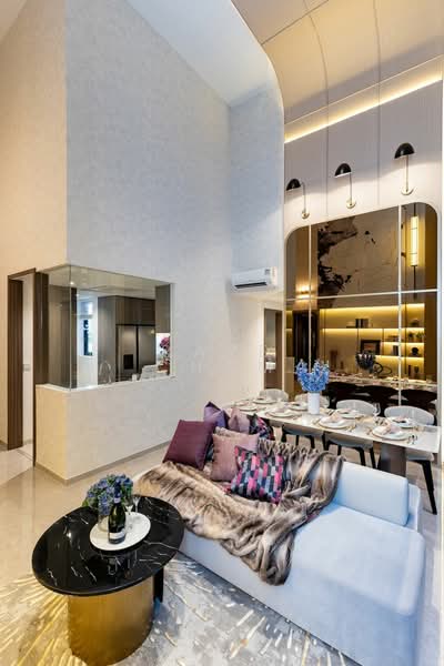 Hillock Green Condominium For Sale at S$ 3,000,000 | PropertyGuru Singapore - Living Room