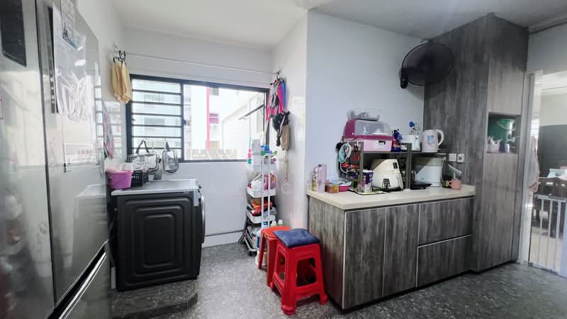654 Hougang Avenue 8 HDB Flat For Sale at S$ 988,888 | PropertyGuru Singapore - Kitchen