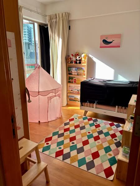 Amaryllis Ville, 20 Newton Road, 2 Bedrooms, 958 sqft, Condominium For Rent, by C.K. Mak, 500083808 - Bedroom - PropertyGuru.com.sg