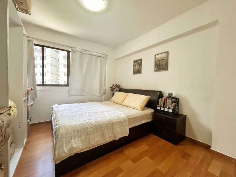 34 Marine Crescent HDB Flat For Sale at S$ 635,000 | PropertyGuru Singapore - Bedroom